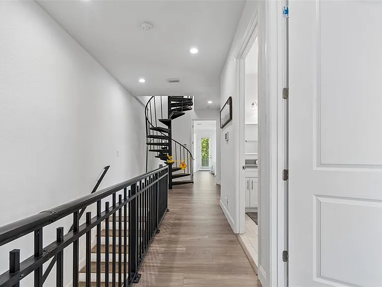 2113 W Cass St #2 — Photo 54