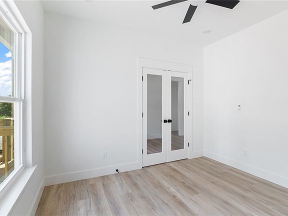 5th image of 16 Carsaig Cir