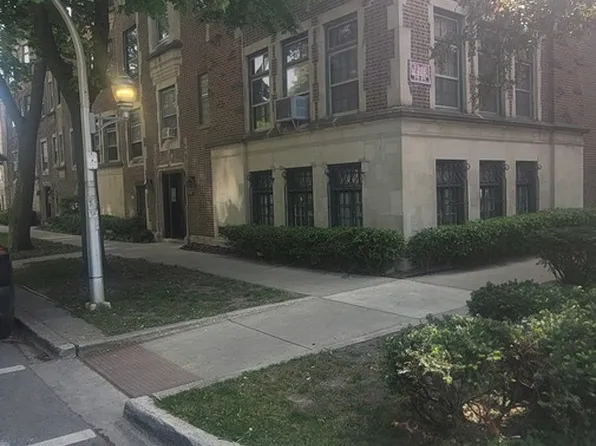 6900 S Oglesby Ave #B, Chicago, IL 60649
