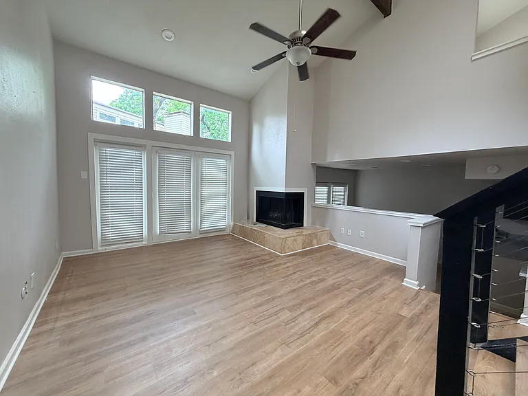 6808 Eastridge Dr #22 — Photo 2