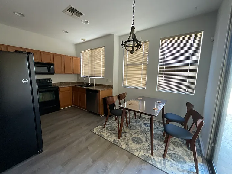 1930 E Hayden Ln #119 — Photo 3