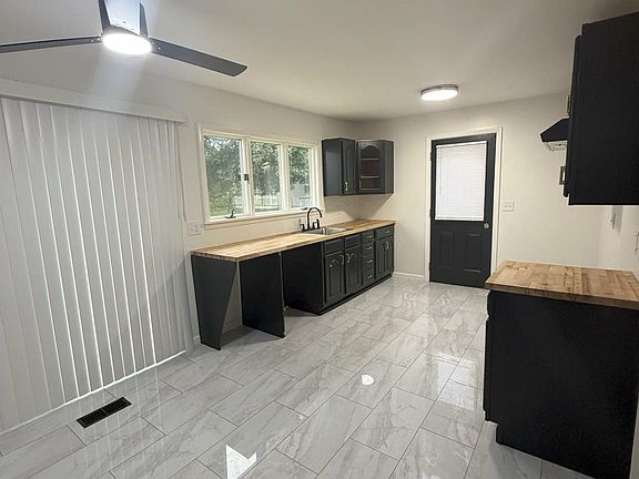 2nd image of 5348 Winshall Dr