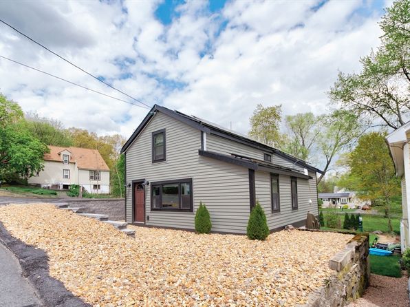 51-53 Camden St, Dracut, MA 01826