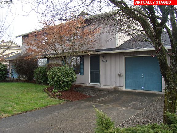 4th image of 1717 SE Blairmont Dr
