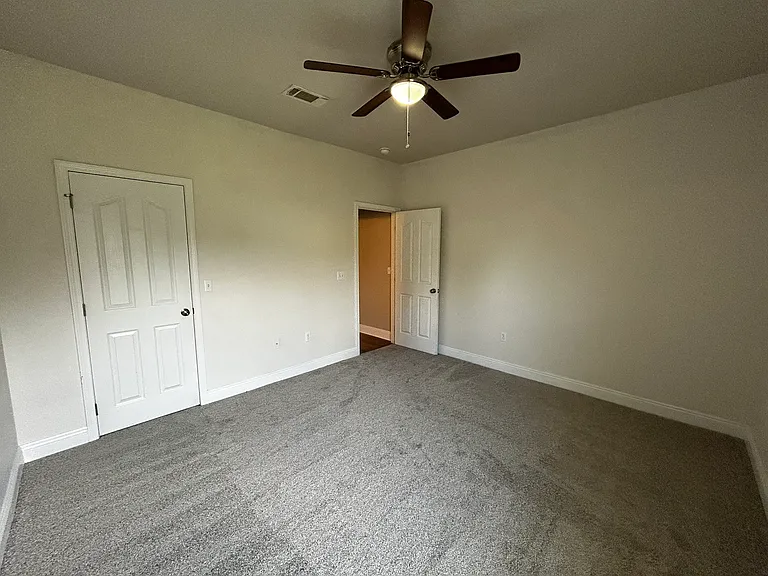 407 Pendo Pl — Photo 9