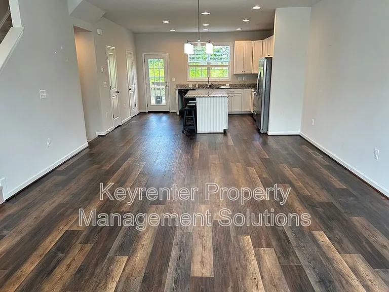 213 Willowshire Ct — Photo 15