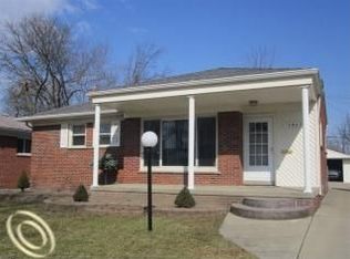 30620 Florence St, Garden City, MI 48135