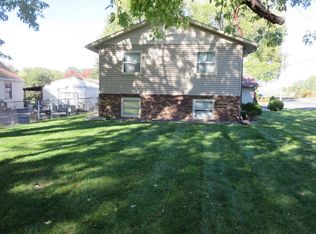 15 63rd Way NE, Fridley, MN 55432