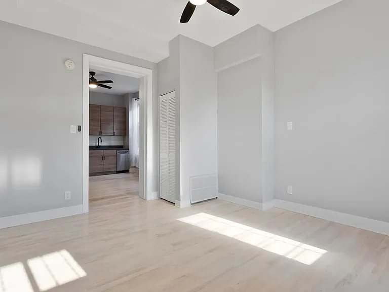 3136 N Clifton Ave #3R — Photo 5