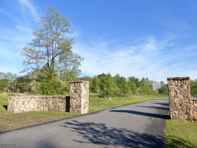 1st image of 1 Preserve Ln