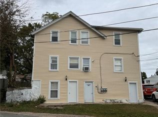 5 Agnes St, West Warwick, RI 02893