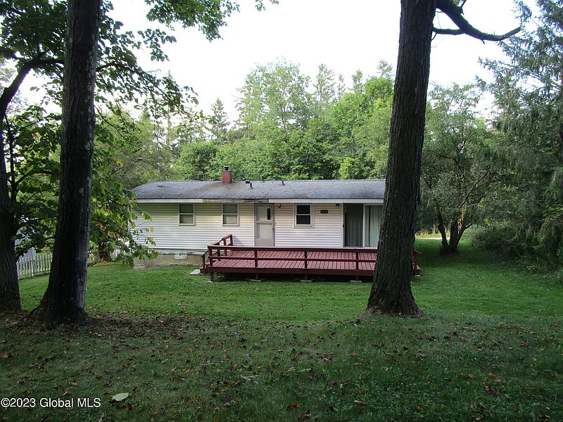 4th image of 160 Washington Street