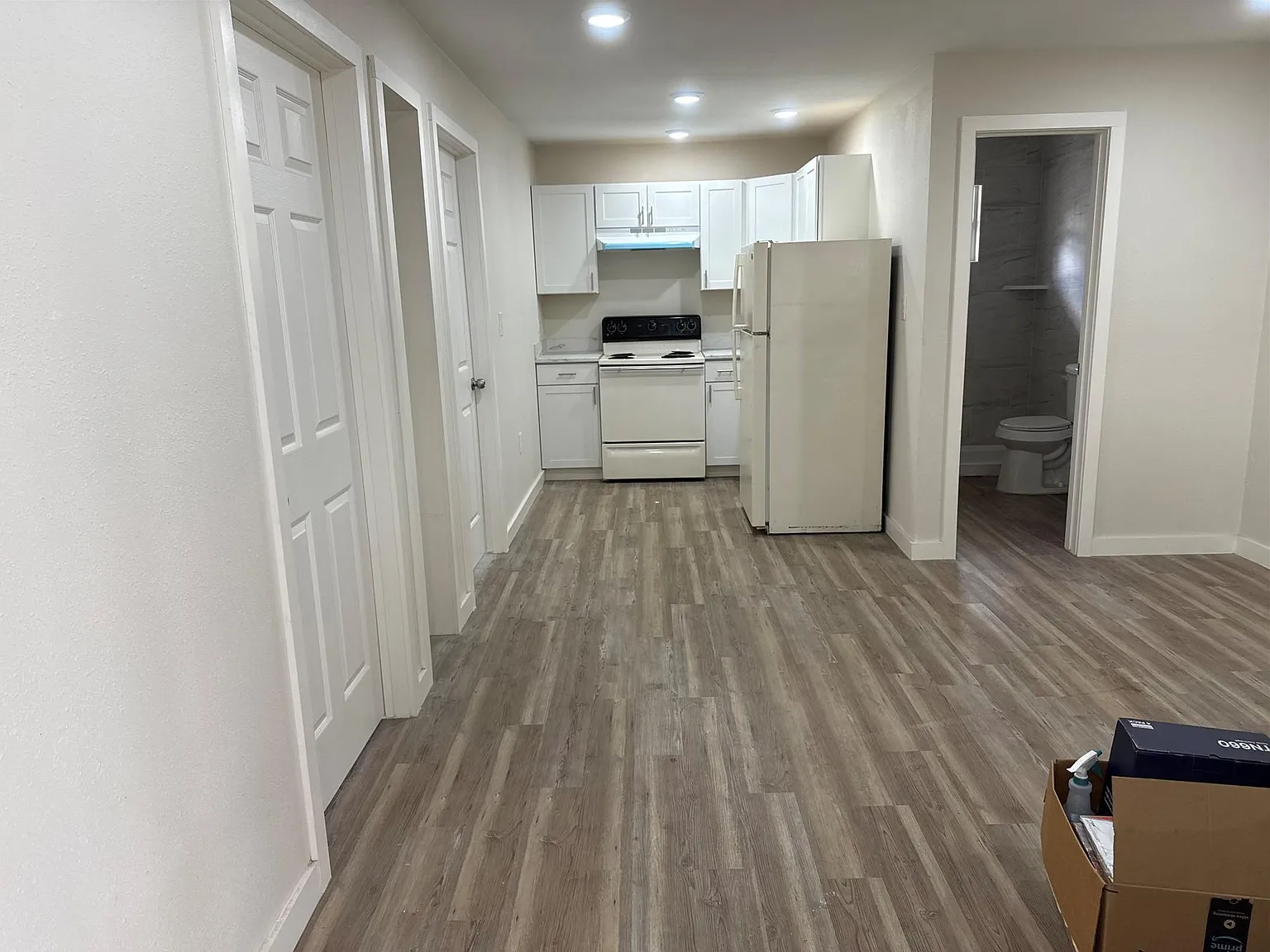 1 bed, 1.0 bath, 348 sqft, $1,050 — Photo 4