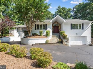 10332 Eclipse Ln, Great Falls, VA 22066