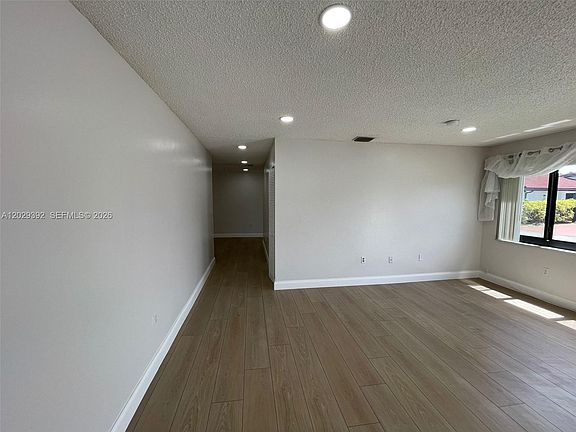 4th image of 1727 SW 136th Pl