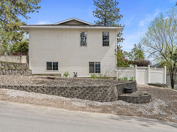 4th image of 620 E 10th Ave