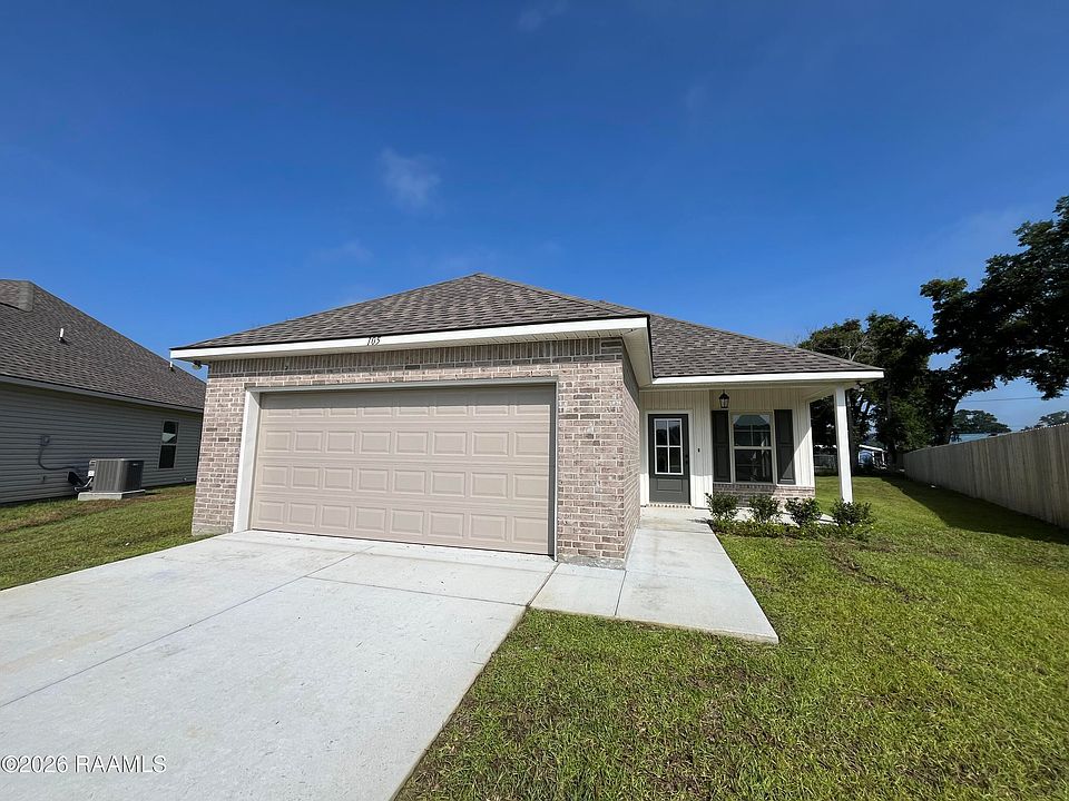 1st image of 105 Spruce Ridge Ln
