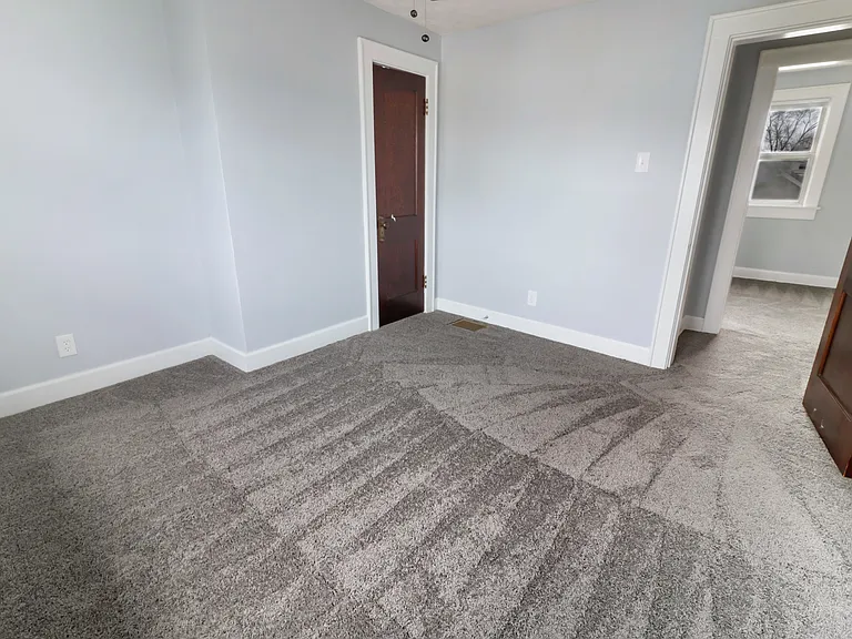 635 S Eureka Ave — Photo 14