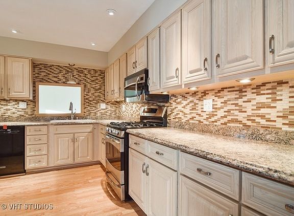 4th image of 119 E Briarwood Dr