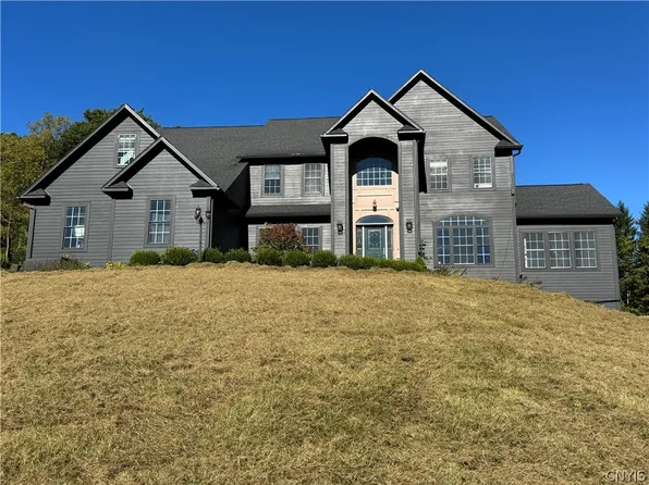 (undisclosed Address), Manlius, NY 13104