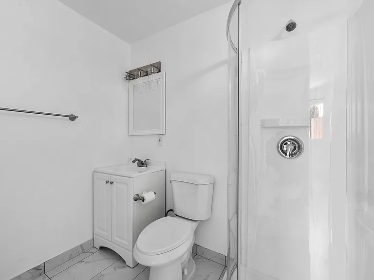 2350 Santa Ana Ave #F — Photo 10