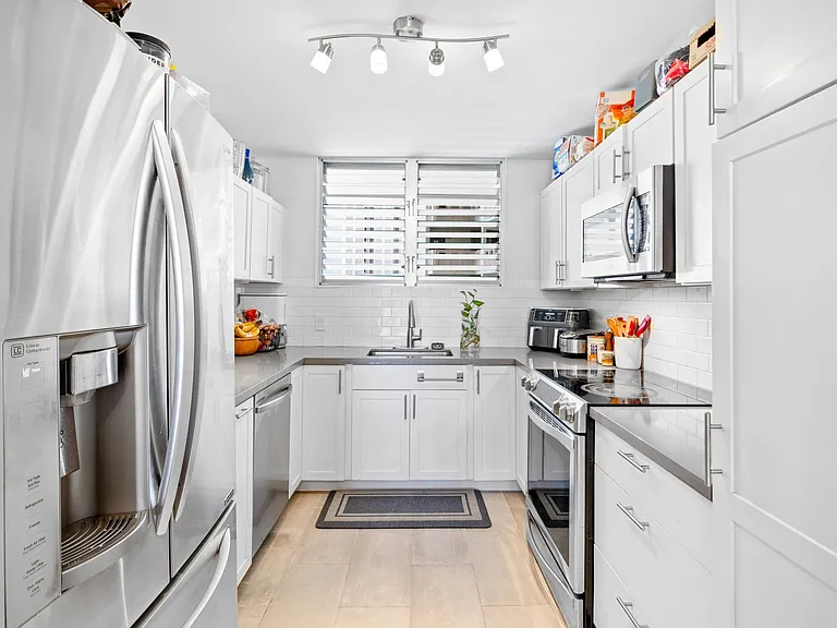 1717 Ala Wai Blvd #1004 — Photo 7