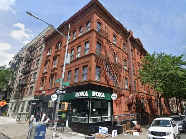 349 Bedford Avenue image 1 of 7