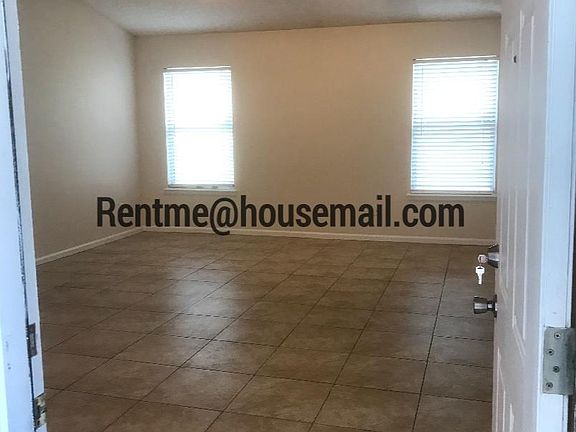 3rd image of 2808 Majestic Cypress Dr W