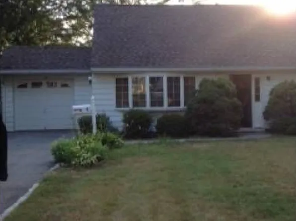 6 Jean Ln, Rye Brook, NY 10573