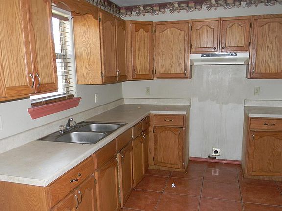 5th image of 1522 Doctora Eve Perez Ln