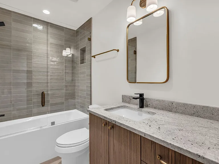 7346 Pinebrook Rd — Photo 20