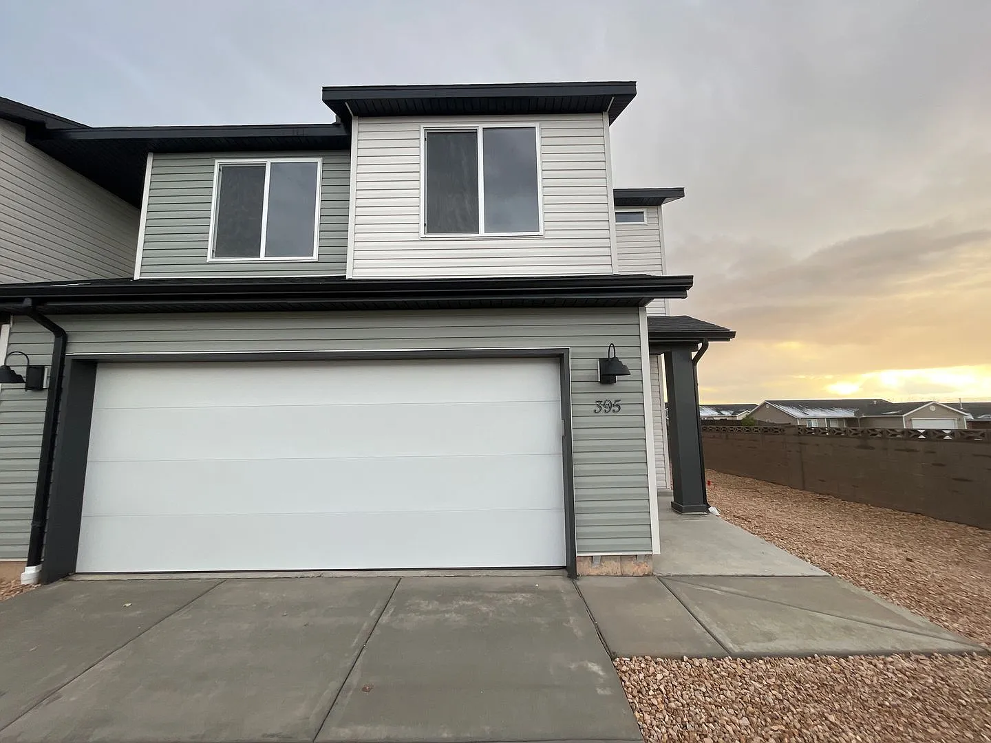 Modern Four Bed Home — Photo 1