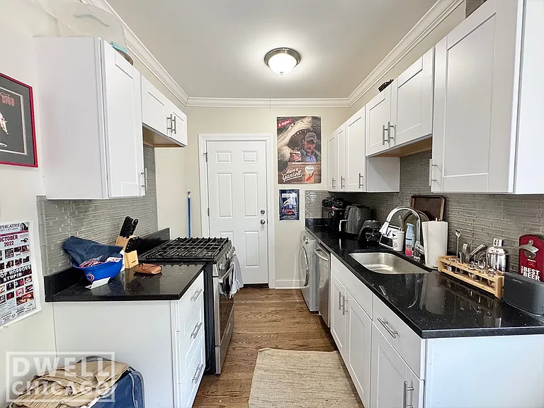 3823 N Greenview Ave #1 — Photo 5