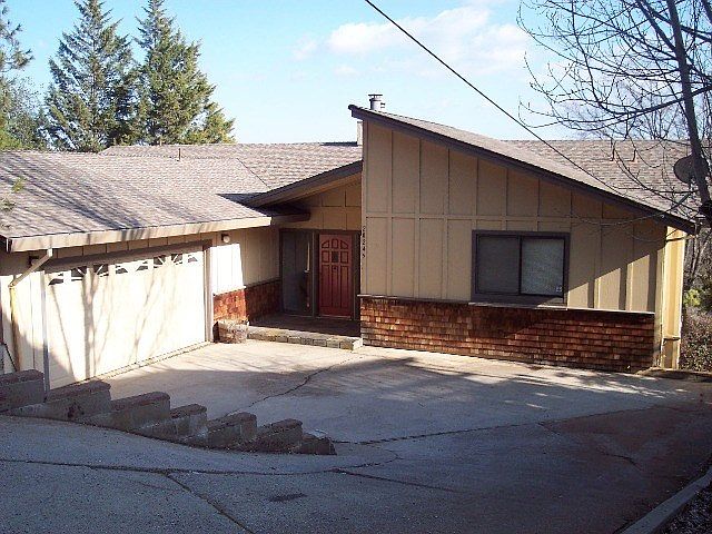 1st image of 20245 Pleasantview Dr