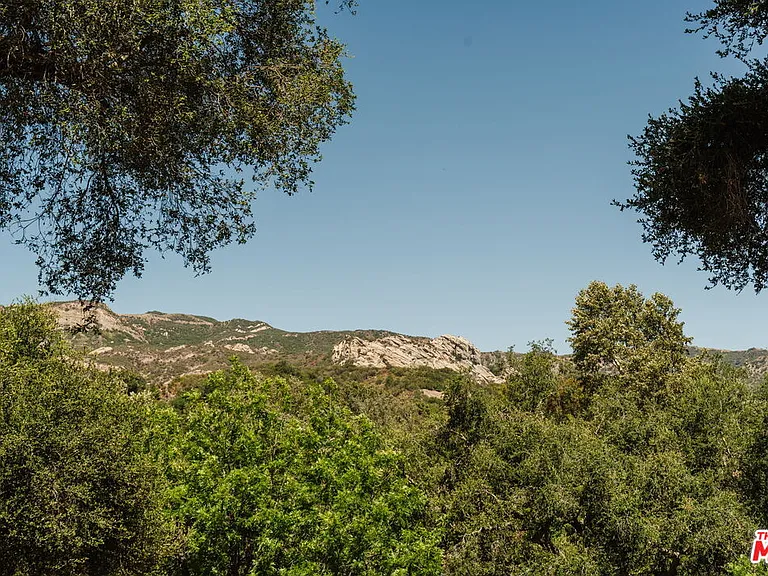 1149 Old Topanga Canyon Rd — Photo 5
