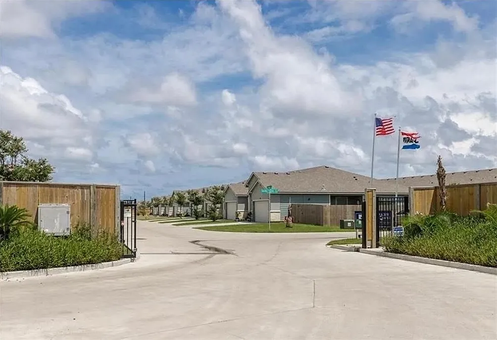 3 bed, 2.0 bath, 1535 sqft, $2,250 — Photo 1