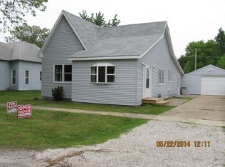 306 E Sherman St, Saint Joseph, IL