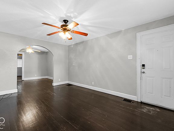 4th image of 1703 Johnson Ave