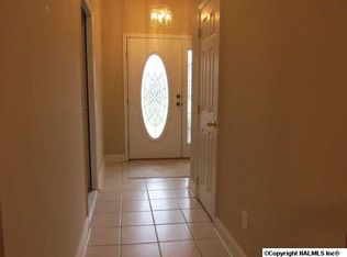 67 Sutton Place Cir, Albertville, AL 35950