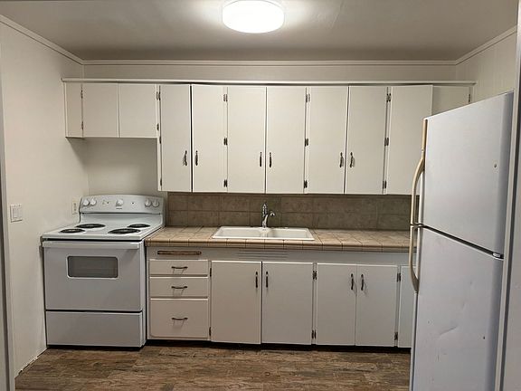 3rd image of 16 Lemon Dr #L0016-a