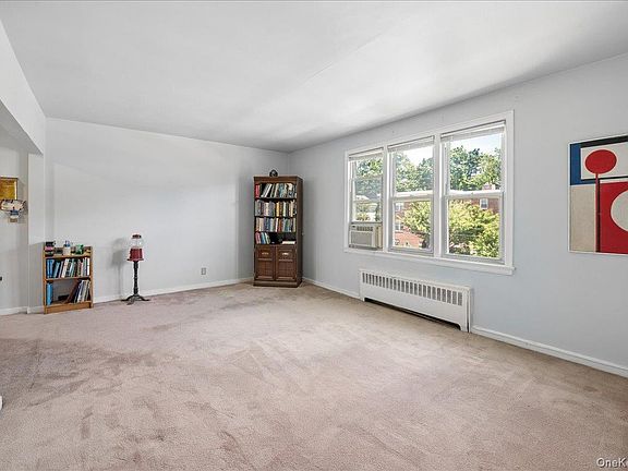 4th image of 7 Wainwright Avenue #2A