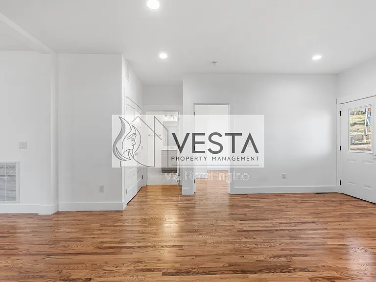 510 Deaverview Rd — Photo 12
