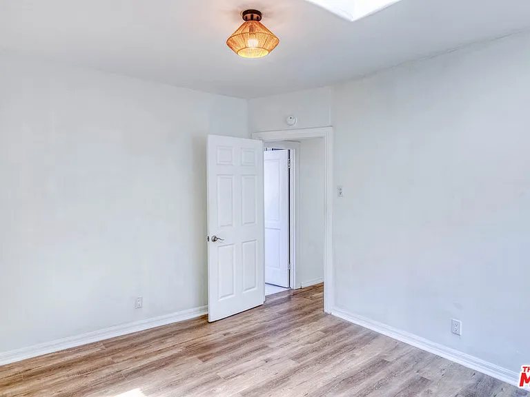 2127 Malcolm Ave — Photo 33