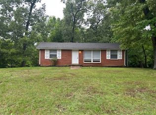 108 Meadowbrook Dr, Clarksville, TN 37042