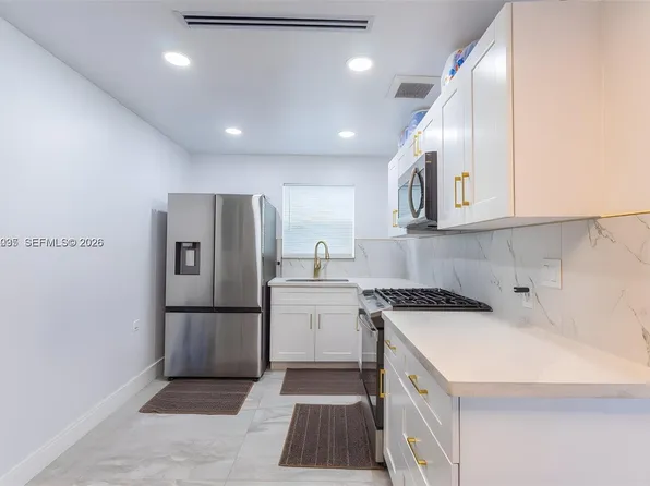 233 W 39th Pl #0, Hialeah, FL 33012