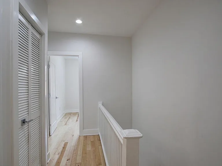 716 Kenyon St NW — Photo 25