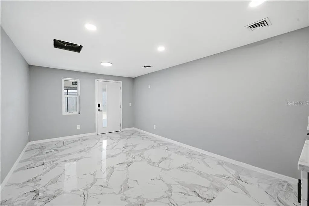 1 bed, 1.0 bath, 700 sqft, $1,450 — Photo 2