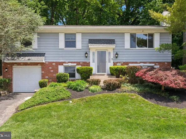 4074 Center Ave, Lafayette Hill, PA 19444