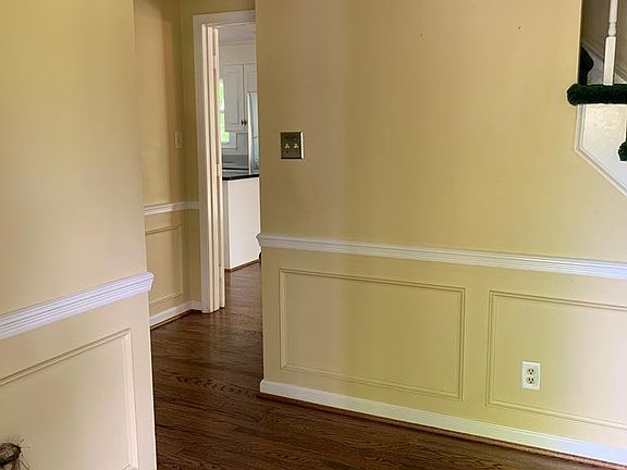 5th image of 1725 Meadowview Ln