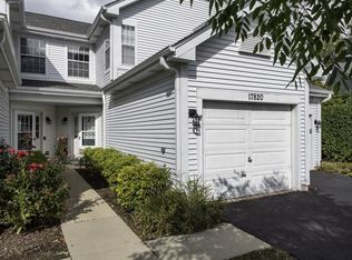 17820 W Braewick Rd, Gurnee, IL 60031